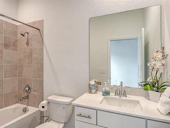 Building Photo - 10896 Pinot Dr