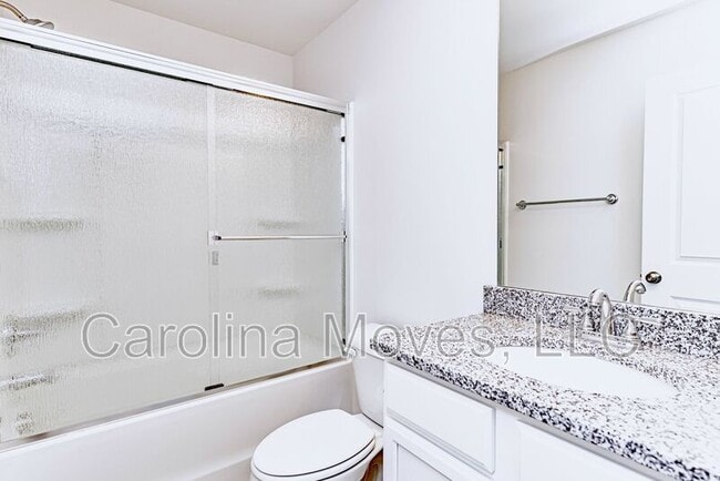Building Photo - 221 Stone Fruit Ct