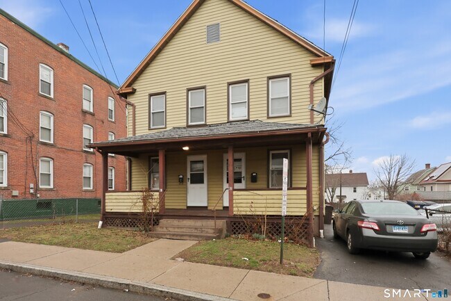 Building Photo - 94 Liberty St