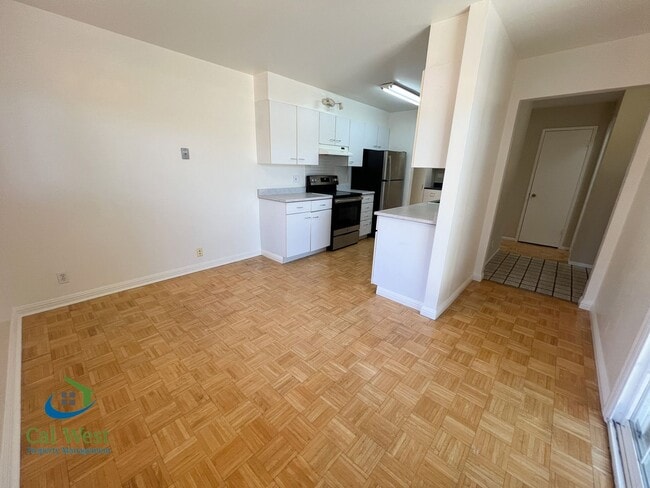 Building Photo - $3695 - 2 Bed/1.5 Bath Duplex in Santa Clara w/ Attached Garage