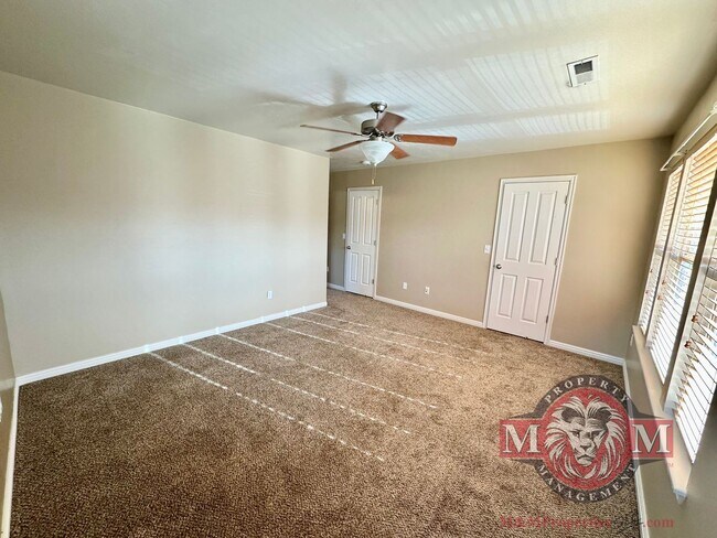 Building Photo - 3 Bd 3.5 Bath Model Like Townhome in Riverton