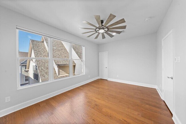 Building Photo - 1822 Brun St