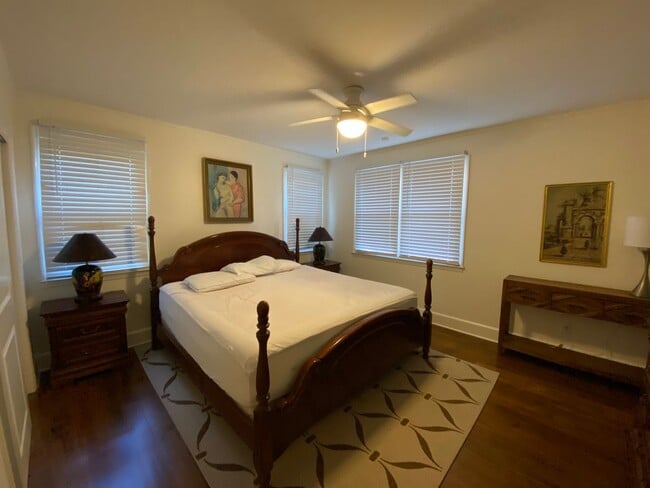 Building Photo - Beautifully Updated and Furnished 3 bedroom, 2 bath brick ranch in Vineland!