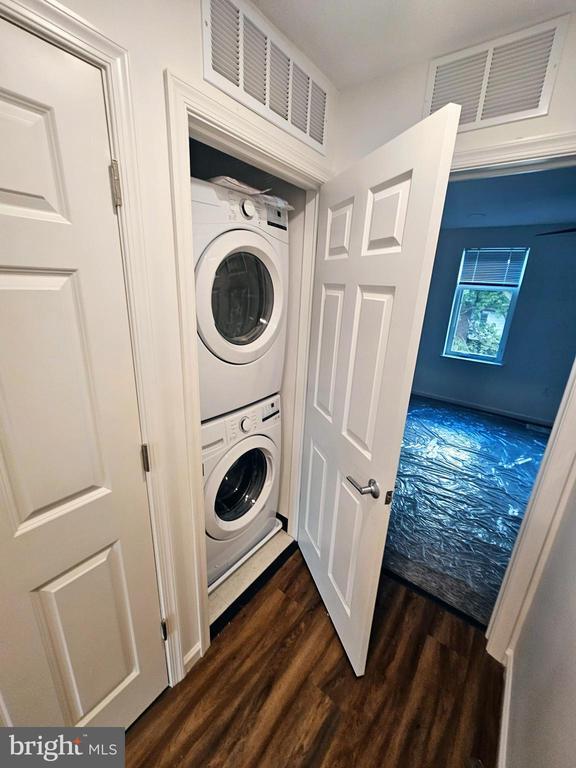 Building Photo - 200 Hamilton Ave