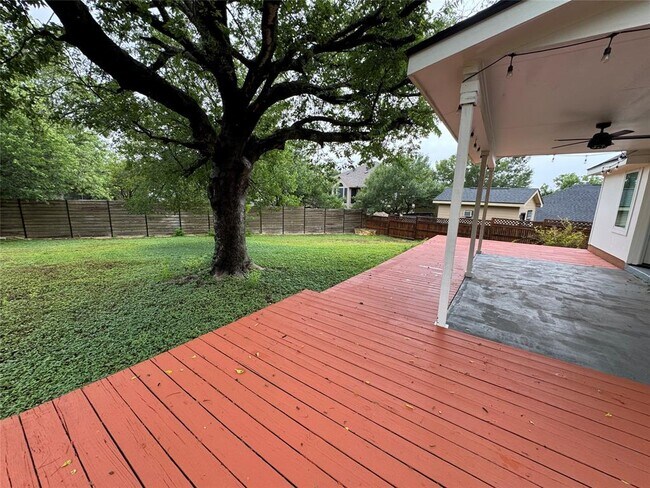 Building Photo - 502 Green Valley Cove