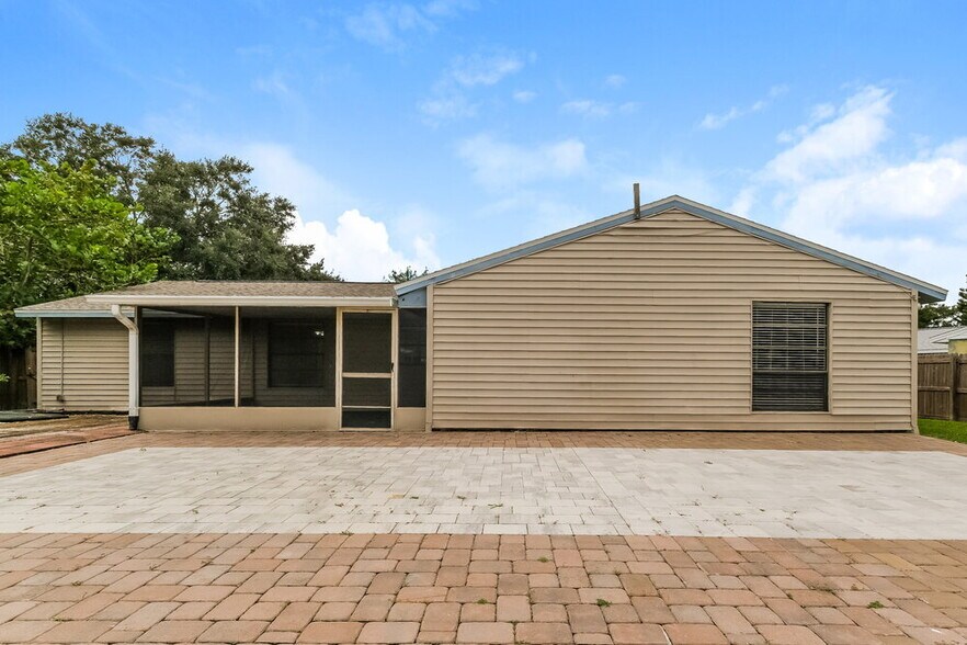 Building Photo - 638 Shorelake Pl