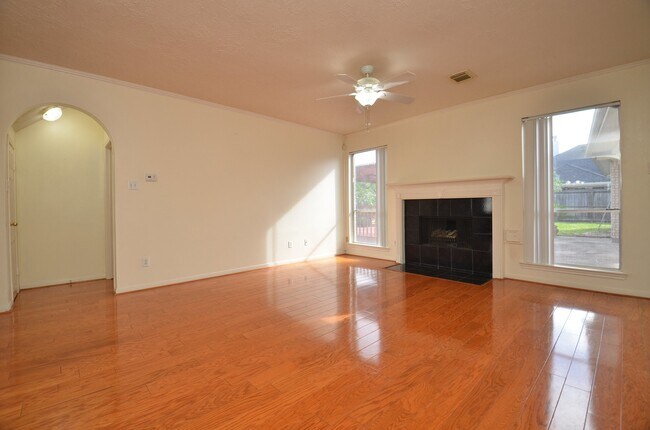 Building Photo - 8815 Barron Wood Cir E