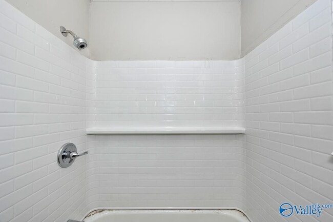 Building Photo - 4306 9th Ave SW