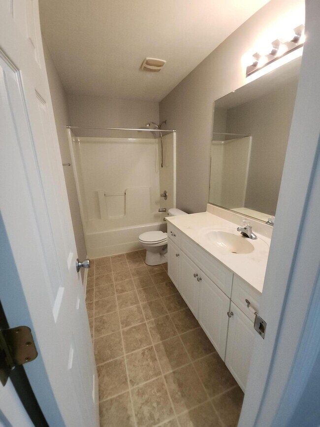 Building Photo - 789 Michelle Ct