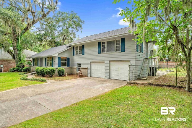 Building Photo - 6425 Village Point Dr