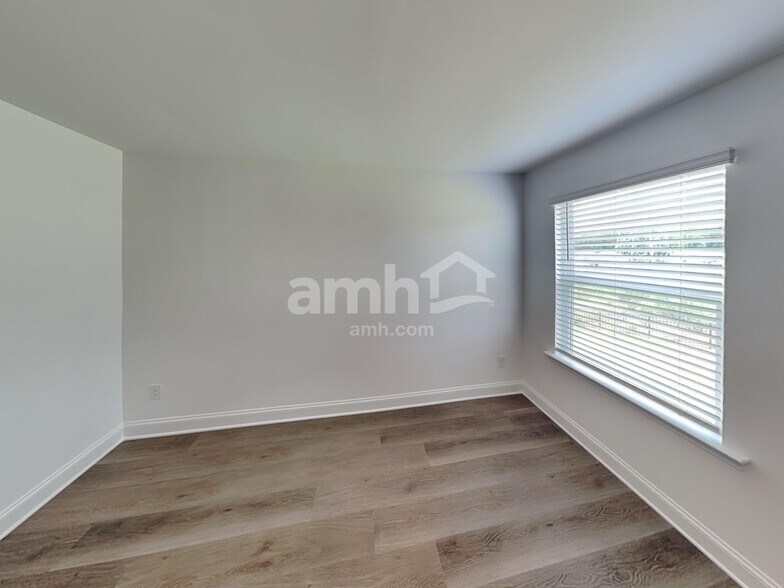 Building Photo - 11131 Callahorn Dr