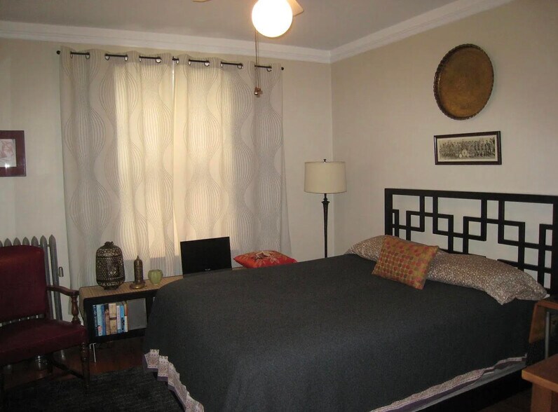 Building Photo - 1500 W Chase Ave