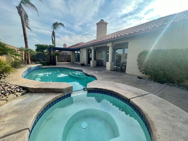 Building Photo - COMING SOON!!! Beautiful 3 Bedroom, 2 Bathroom + Den Residence in the Heart of La Quinta!