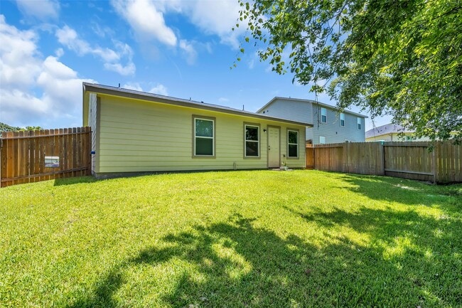 Building Photo - 14132 Harlequin Dr