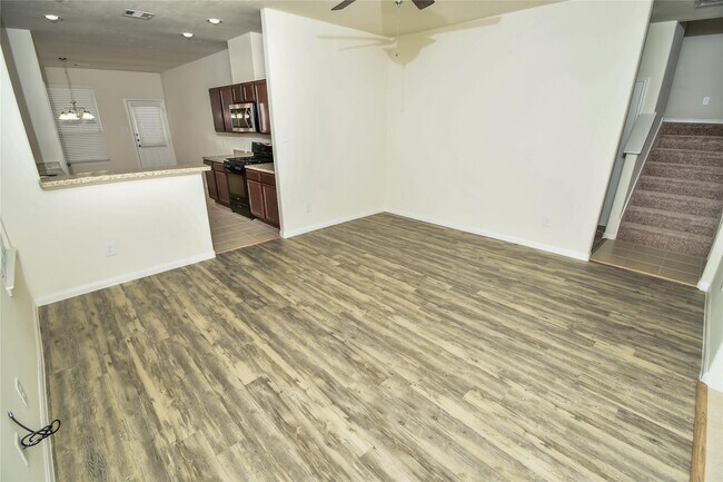 Building Photo - 30507 Ginger Trace Dr