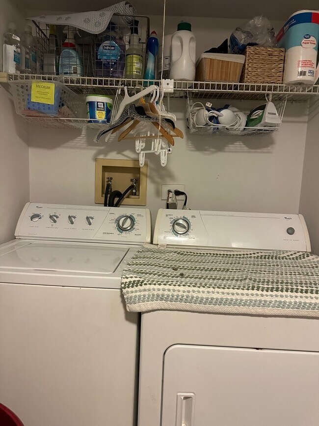 Building Photo - 1504 W Jefferson Ave