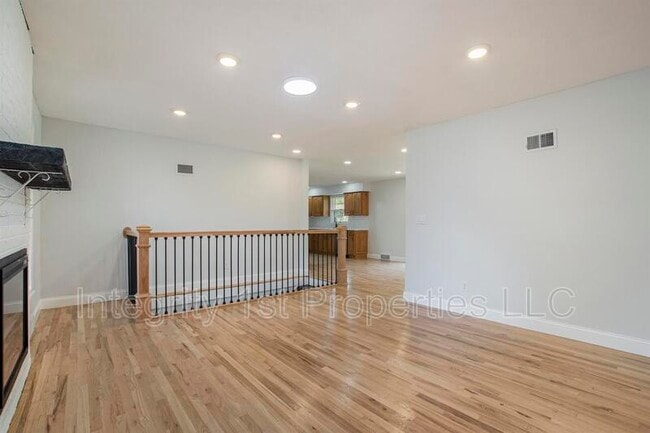 Building Photo - 9512 W 56th Terrace