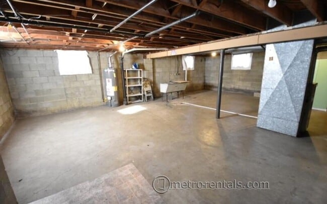 Building Photo - 61-61D E Henderson Rd