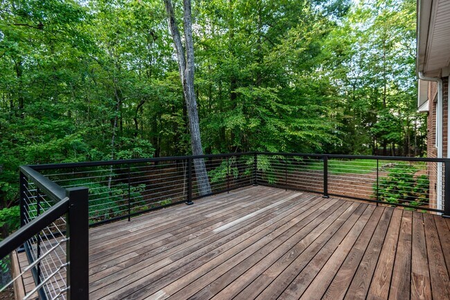 Building Photo - Available early March! Large and Lovely Home in Chapel Hill