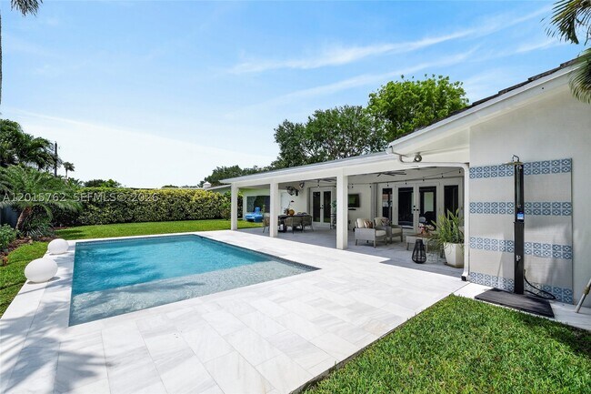 Building Photo - 8820 SW 85th St