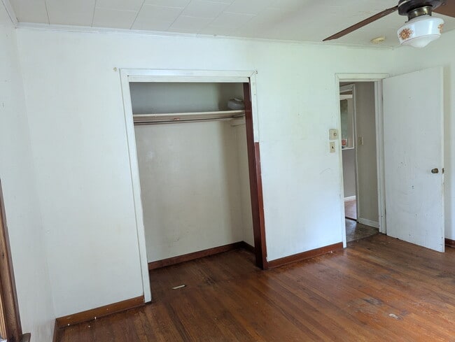 Building Photo - 1818 Par Rd 1-391