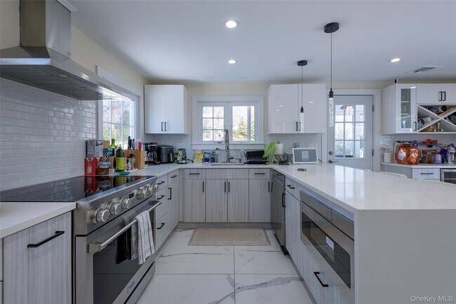 Building Photo - 20 N Ravine Rd