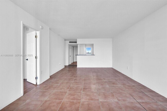 Building Photo - 1770 NE 191st St