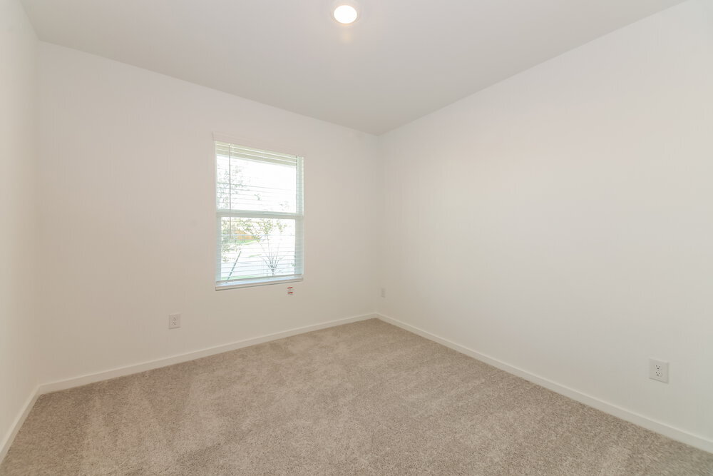 Building Photo - 140 Glenwood Dr