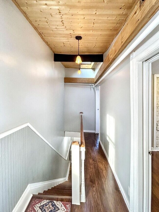 Building Photo - Charming 3-Bedroom Home – Spacious & Conve...