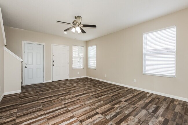 Building Photo - 12614 Montford Ln