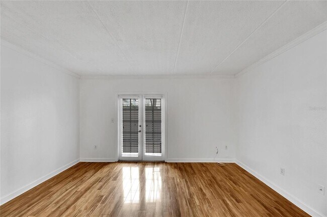 Building Photo - 5304 W Kennedy Blvd