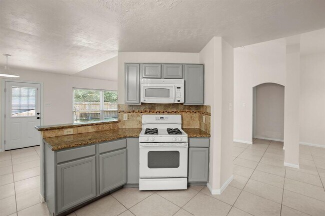 Building Photo - 3314 Foursome Ln