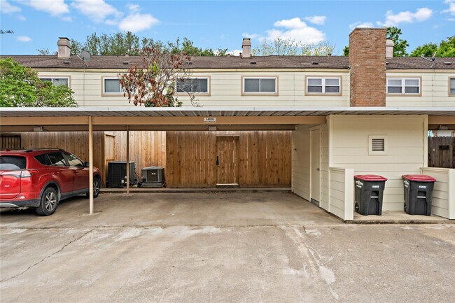 Building Photo - 14256 Misty Meadow Ln