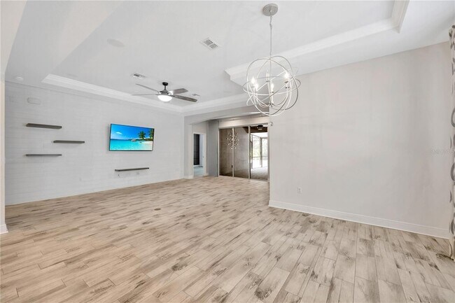 Building Photo - 6518 Park Strand Dr