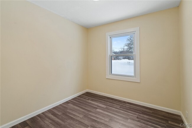Building Photo - 429 Beechwood Ave