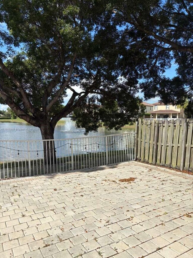 Building Photo - 8666 NW 114th Ave