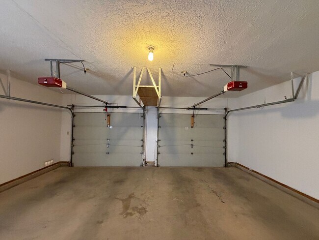 Building Photo - 7281 Spruce Mountain Loop NE