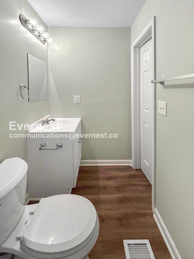 Building Photo - 2086 Fairburn Rd SW