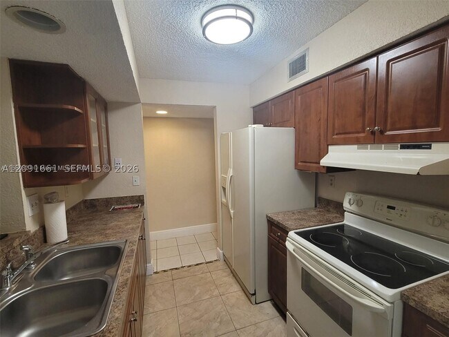Building Photo - 9673 SW 138th Ave