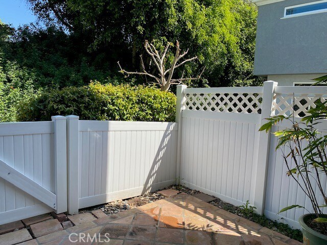 Building Photo - 28267 Paseo El Siena