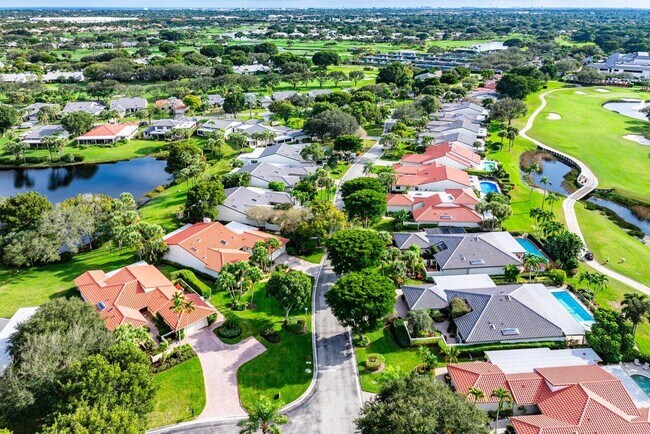 Building Photo - 18 Bristol Ln