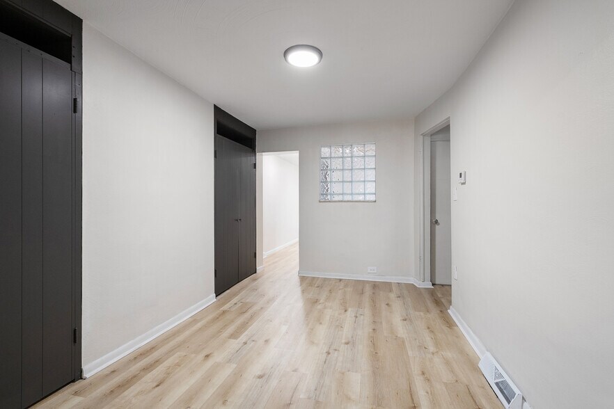 Building Photo - 138 S 17th St