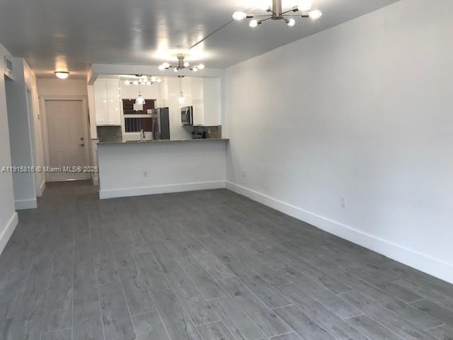 Building Photo - 120 Royal Palm Rd