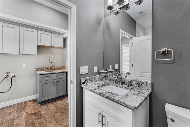 Building Photo - 5713 Dancing Rabbit Dr