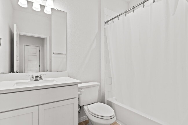 Building Photo - "Charming 3-Bedroom Home with 2 Baths in San Marcos – 1821 Sq Ft of Comfort!"