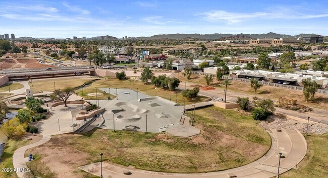 Building Photo - 2529 N Miller Rd