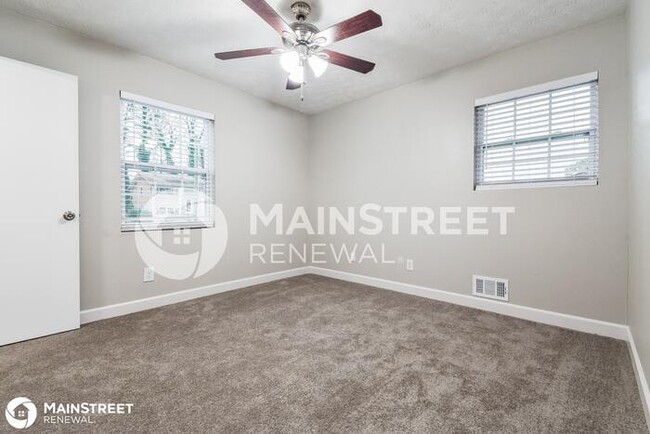 Building Photo - 4663 GREENBRIAR Trail SW, Atlanta, GA 30331