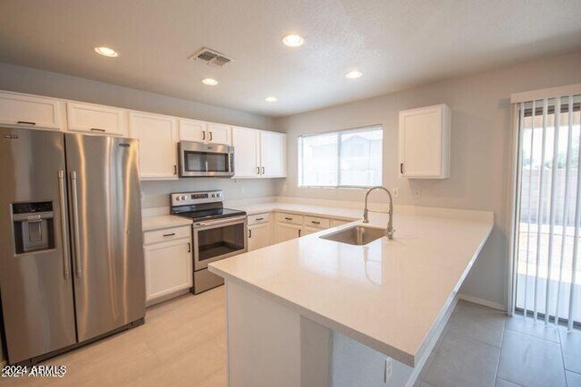 Building Photo - 3683 E Constitution Dr
