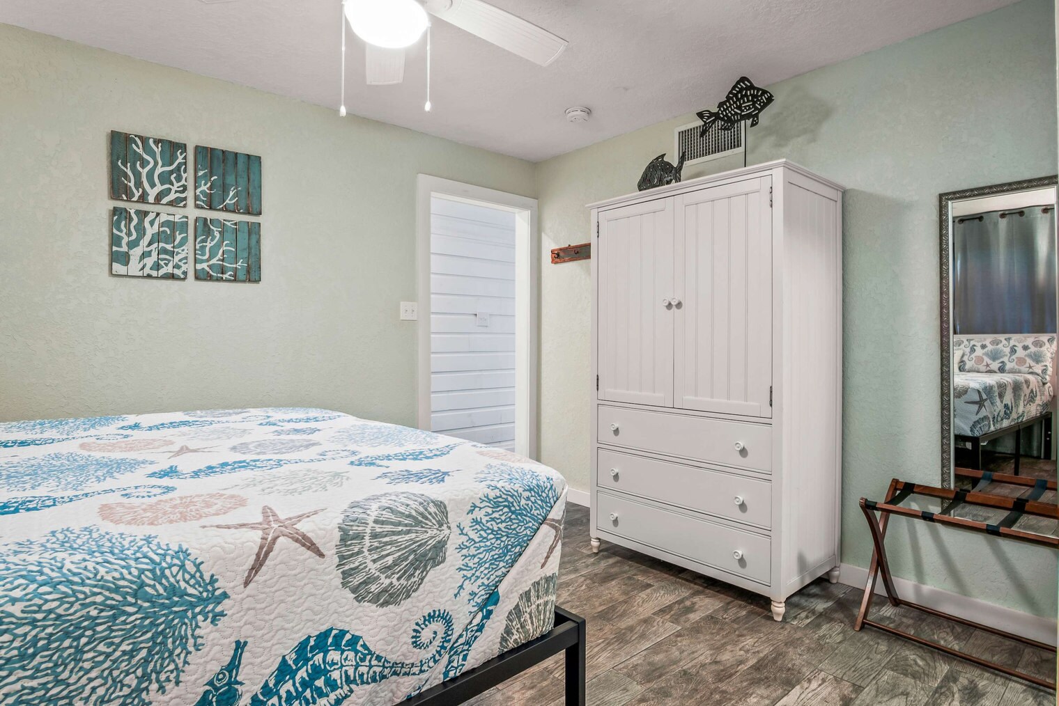 Building Photo - 15209 Leeward Dr