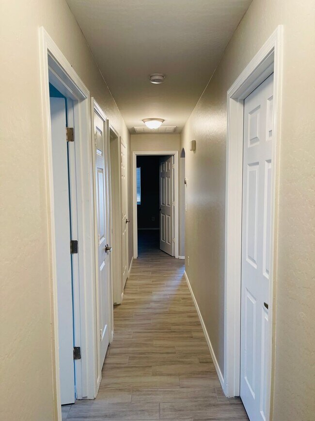 Building Photo - READY TO VIEW NOW! Gorgeous Remodeled Home in El Mirage
